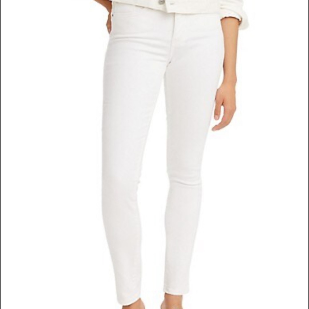 Levi’s 311 Shaping Skinny Jeans